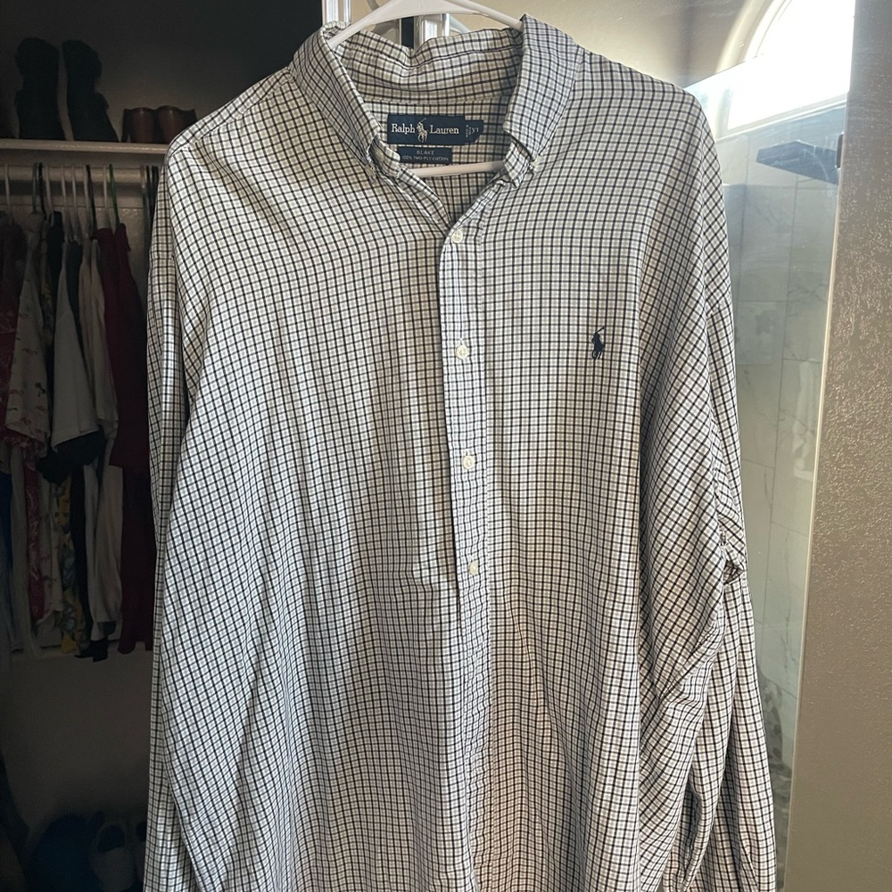 Lightly worn Ralph Lauren button down casual